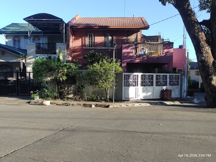 5 bedroom aingle attached house in Teresa Rizal
