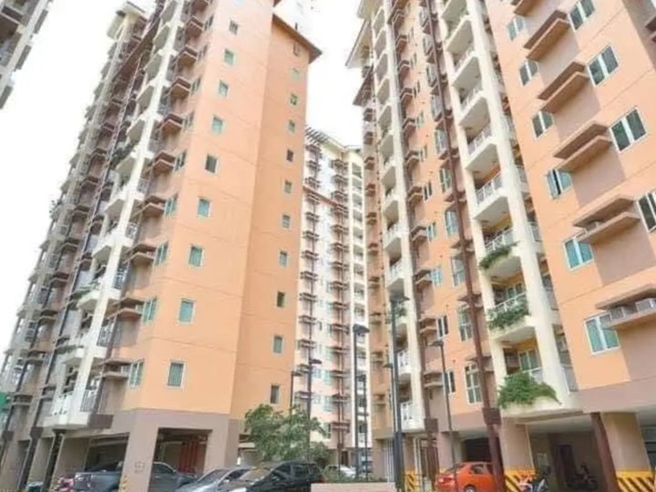 3BR W/ BALCONY CONDO RENT NEAR BGC 5% DP TO MOVE IN