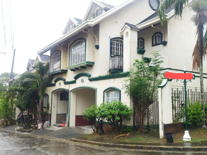 4-bedroom Townhouse For Sale in Dasmarinas Cavite 09271335594