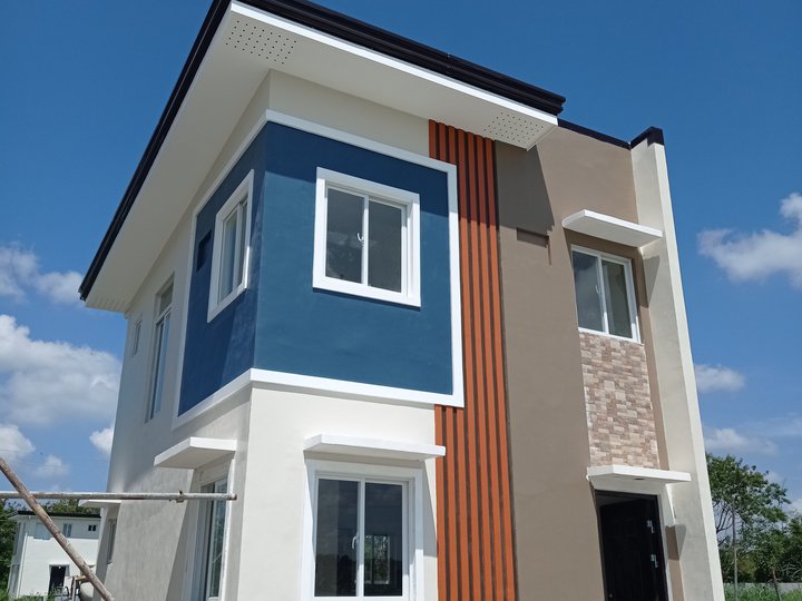 3-bedroom Single Attached Two-storey House For Sale in Lipa Batangas