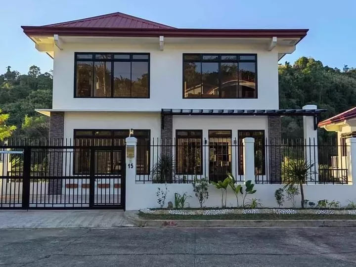 Brandnew 5-bedroom Fairway House For Sale in Sun Valley Antipolo Rizal