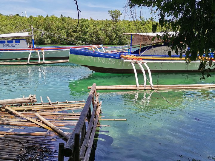 800sqm Lot next to a River connecting the City