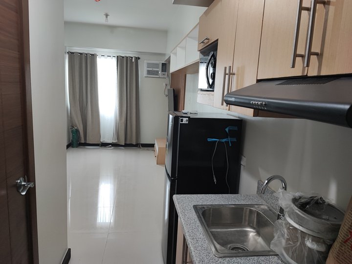 For rent condominium in pasay quantum residence roxas blvd