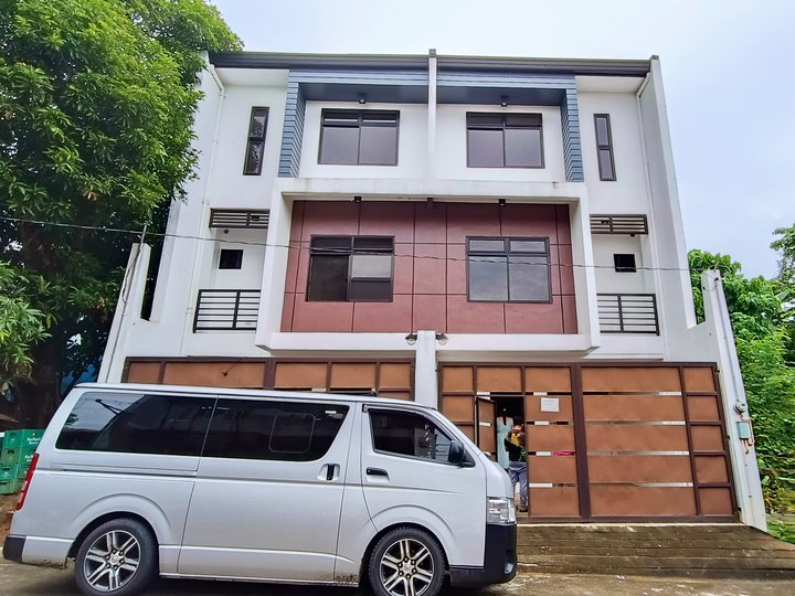 Rush Sale!! Very Affordable price Twin House with 3 Storey 4 bedrooms for sale in Antipolo/ Angono