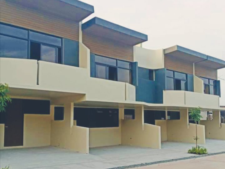 3 BR HOUSE AND LOT IN ANTIPOLO CITY NEAR WALTER MART, W/ DISCOUNT PROMO