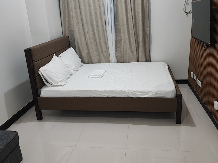 For rent condominium in pasay shell sea shore breze okada