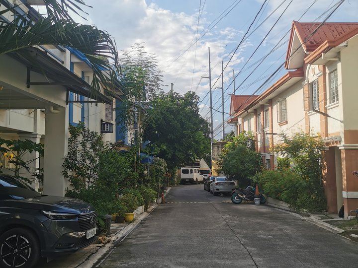 Townhouse For Sale near Junction CAINTA Rizal 3bedrooms