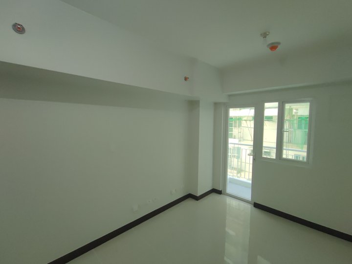 Rent to own For sale condo Ready for occupancy avenue makati cbd