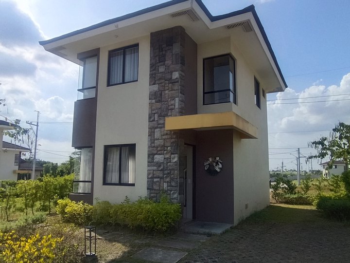 House and Lot for Sale in Vermosa Blvd City of Imus Cavite