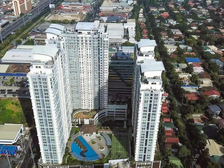 CORNER Unit near MRT-3 Magallanes Station 10% DP