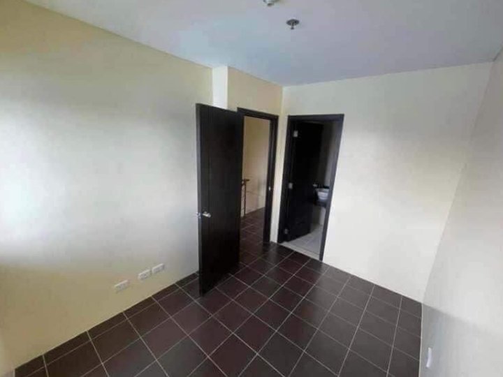 BI-LEVEL 50sqm Unit near BGC Taguig 25k Monthly LIFETIME OWNERSHIP