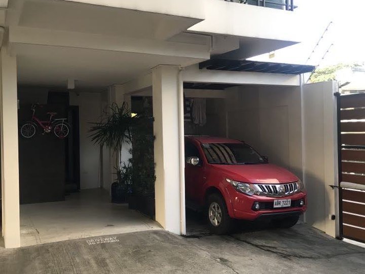 4-Storey Townhouse Prime Location in Vibrant Mandaluyong City For SALE