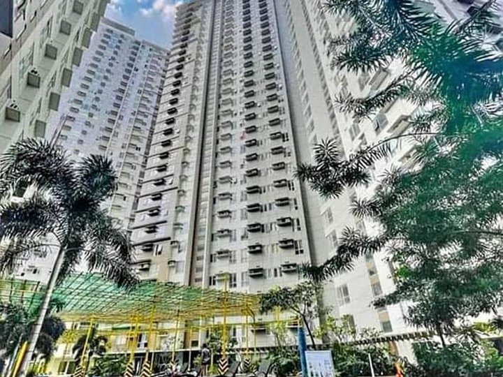 Rent to Own Condo in Mandaluyong near Makati free aircon and TV