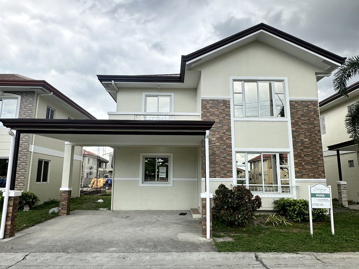 4-bedroom Single Detached House For Sale in Angeles Pampanga 30mins drive to Clark