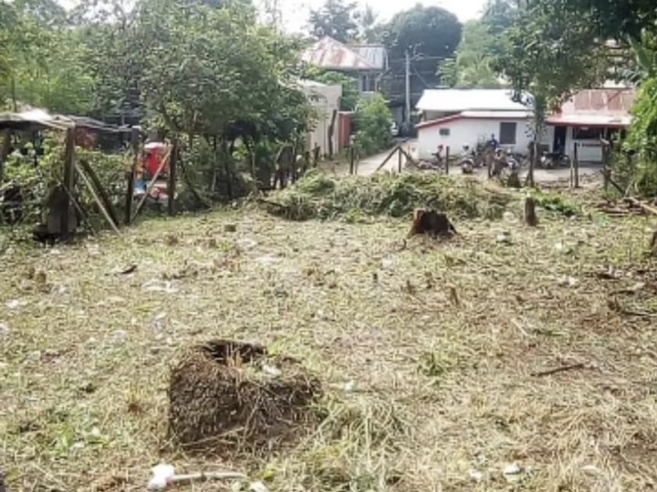 Lot is located in Buhangin, beside camp catitipan, near all establishment , 2 to 3 minutes airport.