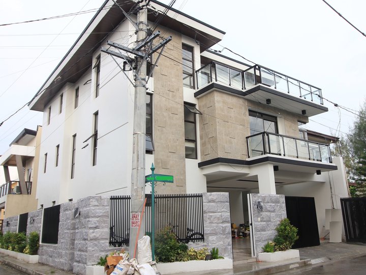 3-Storey Corner Modern House for Sale in Greenwoods Pasig with Pool