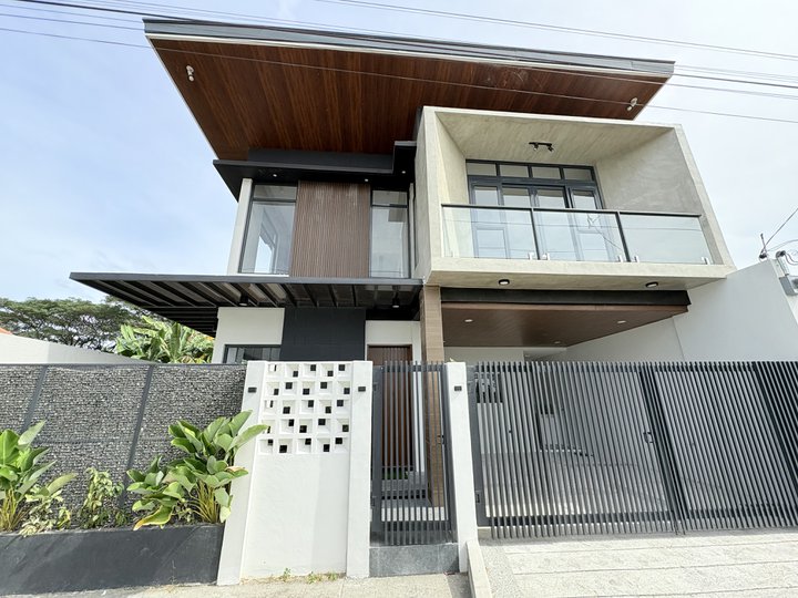 Modern Industrial Brand New House Near Clark, Pampanga