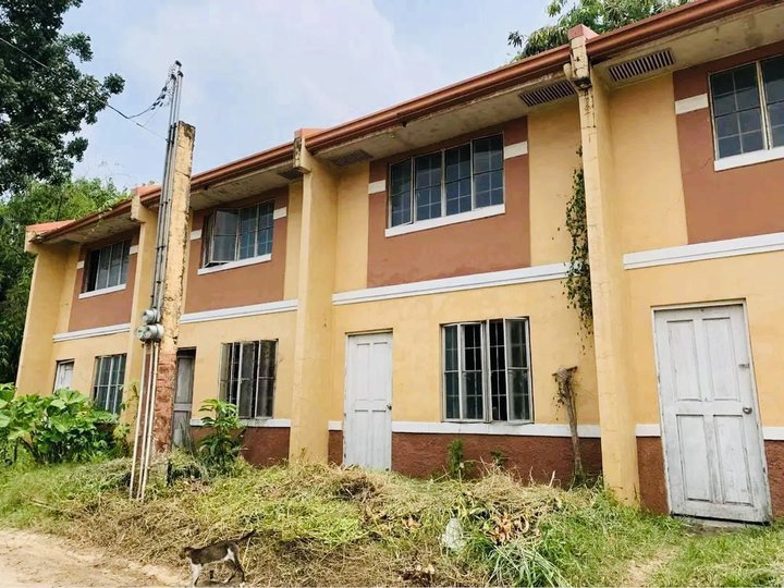 2BR TOWN HOUSE IN LOMA DE GATO MARILAO AVAILABLE FOR PAG IBIG