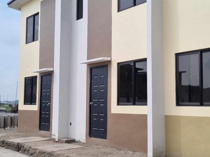 Townhouse RFO Units at Naic Cavite