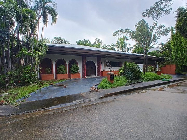 Prime Corner Residential Lot with Old Structure for Sale in posh Ayala Alabang Village Muntinlupa