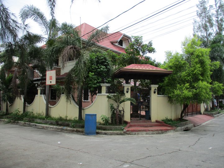 7 Bedrooms, 6 T&B , House for sale @ Cuesta Verde Executive Village, Dalig, Antipolo City, Rizal