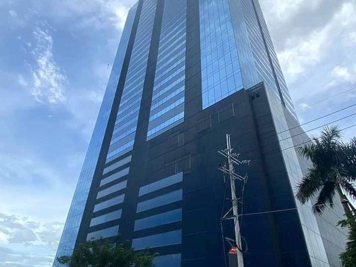 1,512 sqm Whole floor Office in Glaston Tower Pasig
