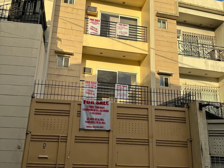 Pre-owned Town house near F Blumentritt San Juan