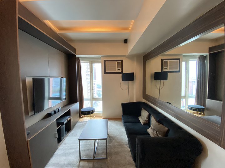 Pre-Owned 55.00 sqm 2-bedroom Residential Condo For Sale in Makati