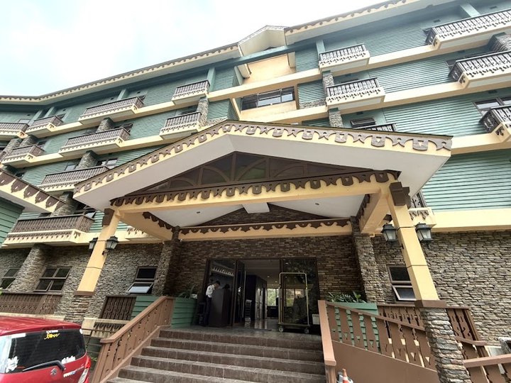 Spacious 47 sqm Studio End Unit for Sale in The Grand Quartier 3, Crosswinds, Tagaytay City