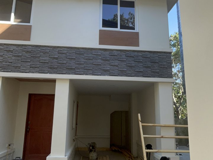 3-bedroom Duplex / Twin House For Sale in Camp 7, Baguio City