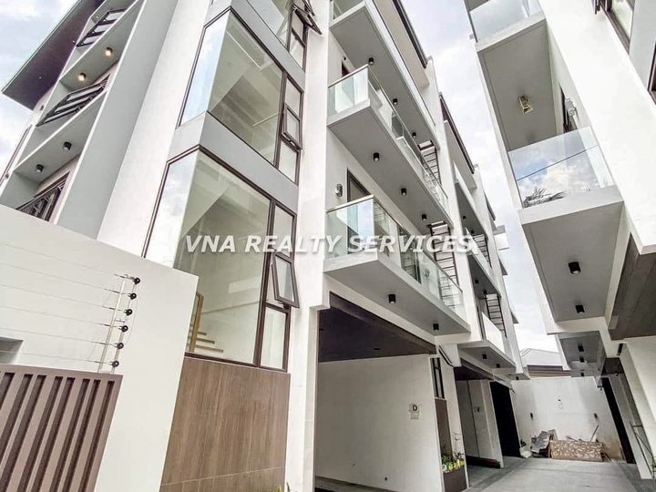 5-bedroom Townhouse For Sale in New Manila Quezon City / QC