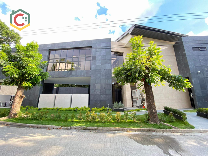 6-bedroom Pizza Cut Modern House for Sale in Angeles City, Pampanga