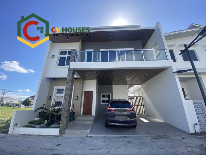 5-bedroom House for Sale in Angeles City, Pampanga Near Clark