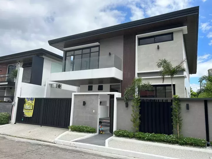 Ready For Occupancy House and lot For Sale in Tahanan Village, Paranaque