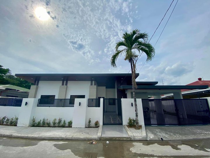 Pre-Owned 3-bedroom Single Detached House For Sale in Angeles Pampanga with Swimming Pool