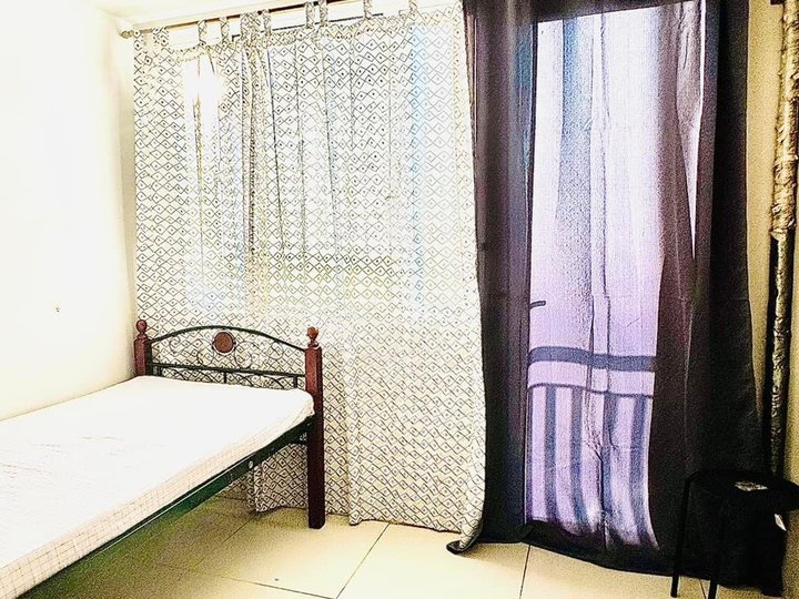 Condo 1 bedroom with balcony, furnitures appliances and ikea cabinets