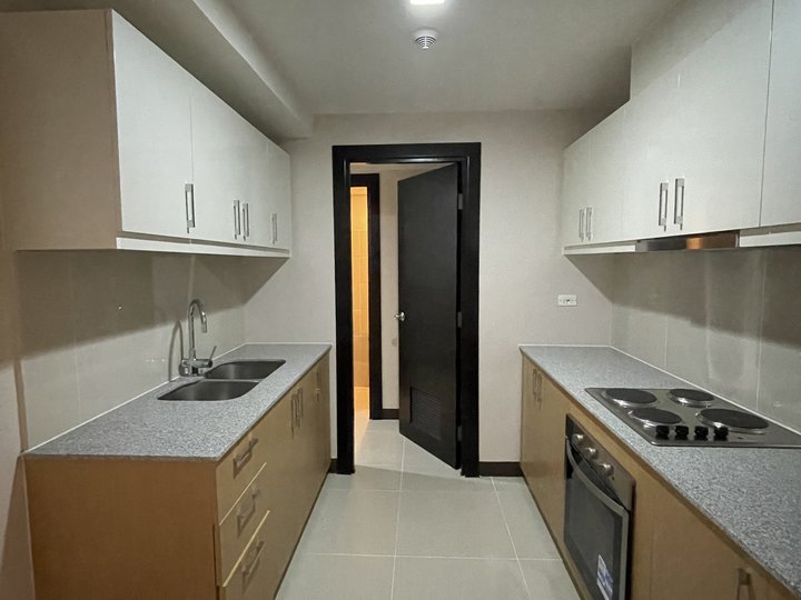 3 bedroom unit in Uptown Rent To Own Condo, BGC