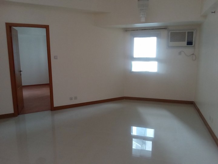 47.00 sqm 1-bedroom Condo For Sale at Trion Towers