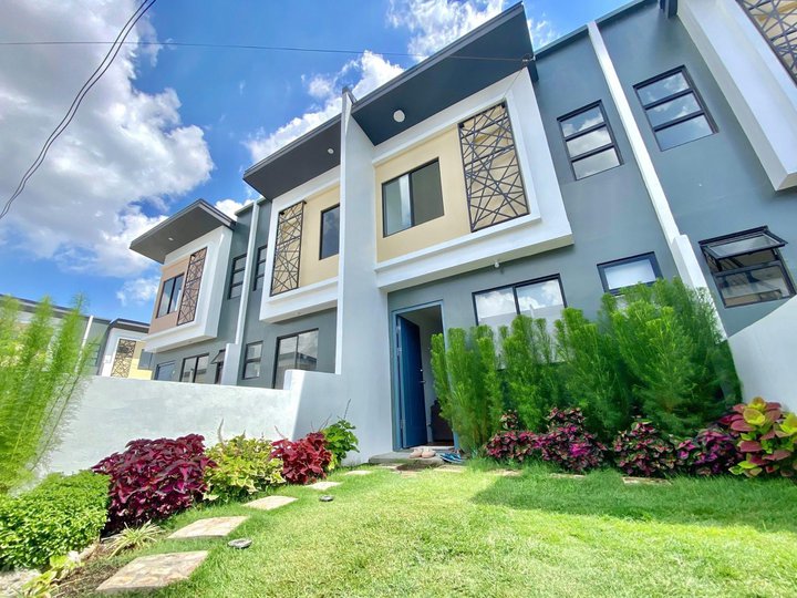 RFO 2 or 3 -bedroom Townhouse For Sale in Cavite near Tagaytay