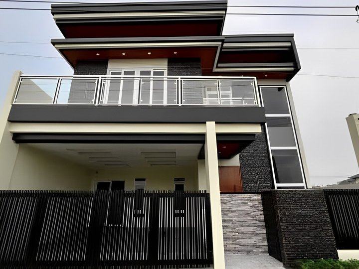 For Sale 4 Bedroom Modern Furnished 2-Storey House with Balcony In Angeles Pampanga