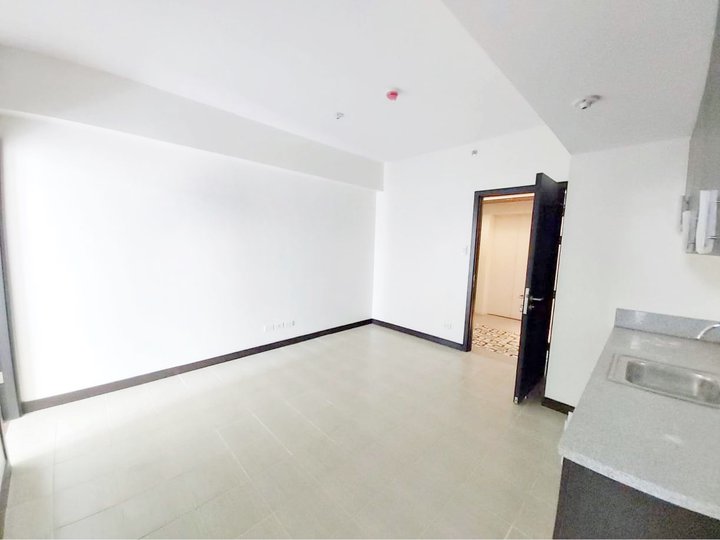 38.00 sqm 2-bedroom Condo For Sale in Makati Metro Manila