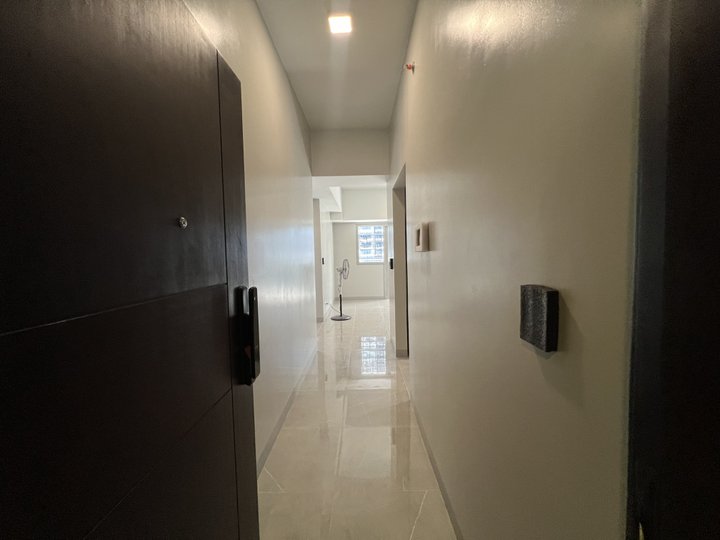 Pre-Selling Condo in Uptown Arts Residence BGC | Exec. 1 Bedroom unit with Balcony