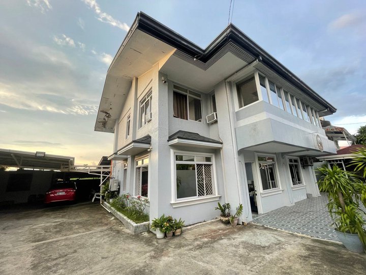 Pre-Owned 12-bedroom Single Attached House For Sale near Iloilo Business Park Iloilo City
