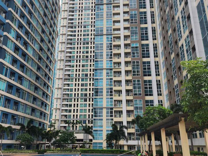 2-bedroom condo for rent BGC