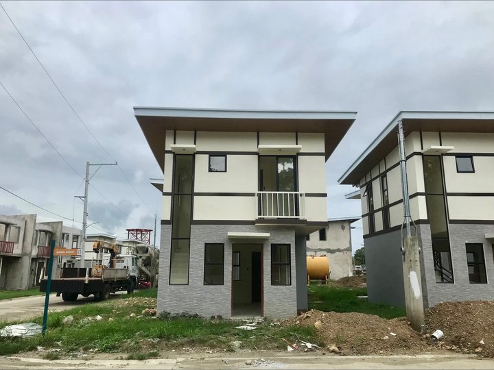 Pasalo 3 bedroom casa mira single detached corner unit iloilo