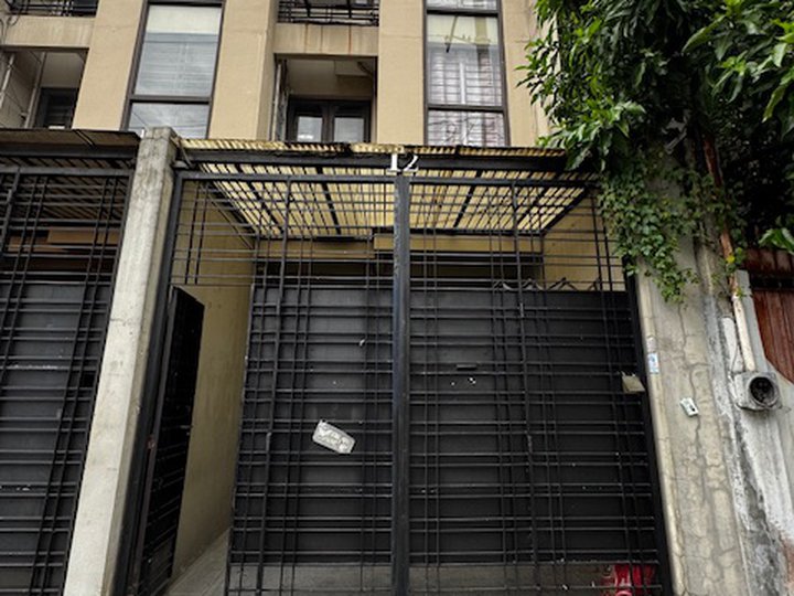 Townhouse For Sale in Mandaluyong