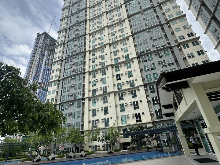 Condo for Sale 3BR MAKATI RENT TO OWN MOVEIN Near AYALA MOA NAIA PASAY