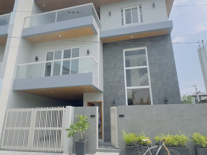 Ready For Occupancy 6-bedroom Single Attached House For Sale in Taytay Rizal