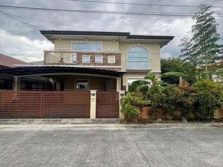 Corner house and lot improved unit in Angeles City near Marquee mall and NLEX