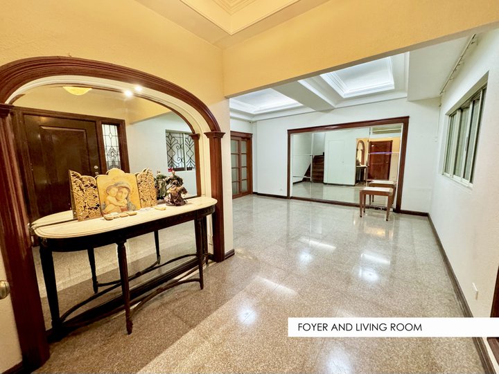 Very Nice and Spacious Residential Townhouse in New Manila for Rent